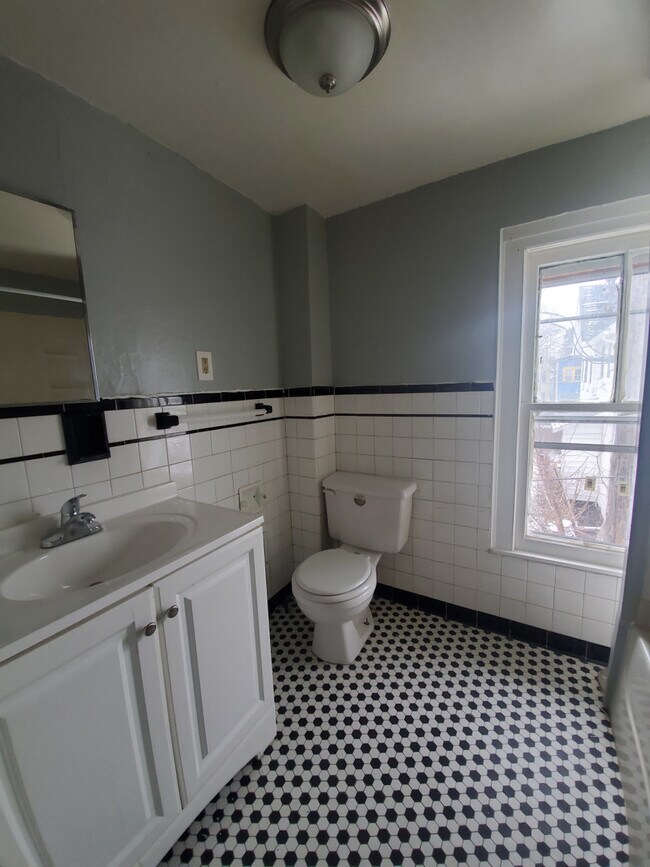 Building Photo - 29 Costar Street