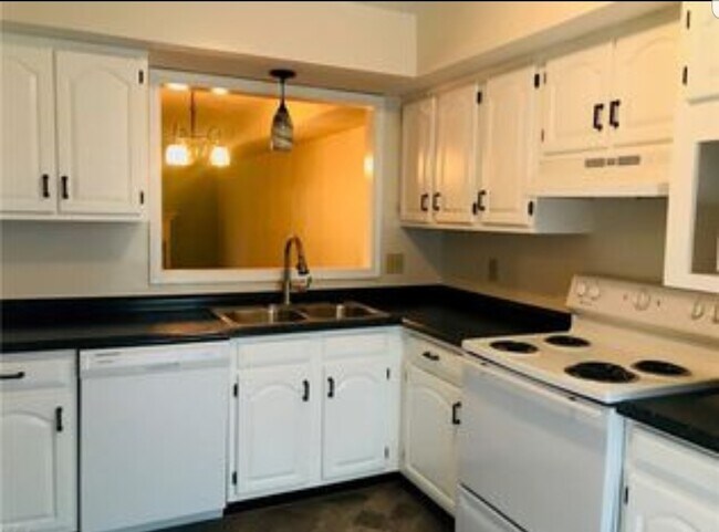 Foto del edificio - 9612 Mason Creek Rd