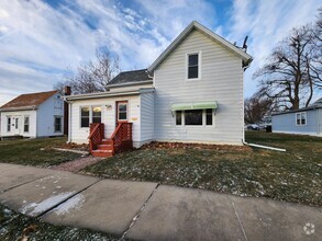 Building Photo - 1707 5th St