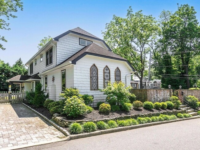 Building Photo - 431 Carpenter Ave