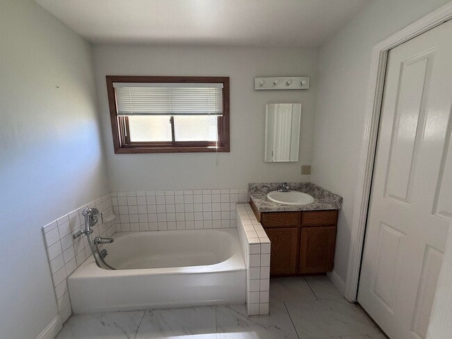 Foto del edificio - Single Family Home For Rent