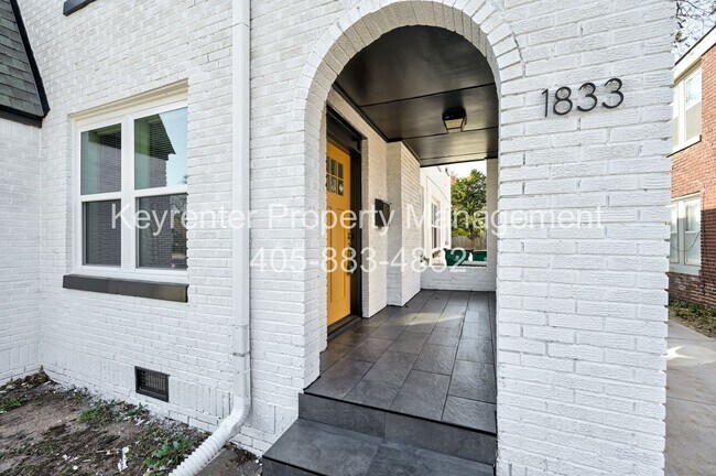 Foto del edificio - N Gatewood Ave Duplex
