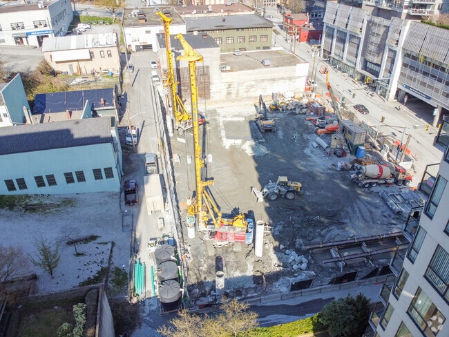 Construction - Ovation