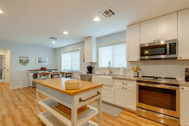 Foto del edificio - 8637 S Newberry Ln