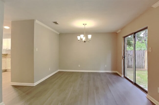 Building Photo - 64 Hickory Oak Dr