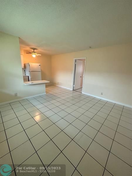 Foto del edificio - 1038 NW 3rd Ave