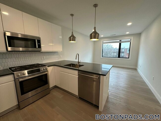 Building Photo - 152 Liverpool St