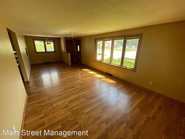 Building Photo - 3 br, 1 bath House - 1106 St. Agnes Dr.