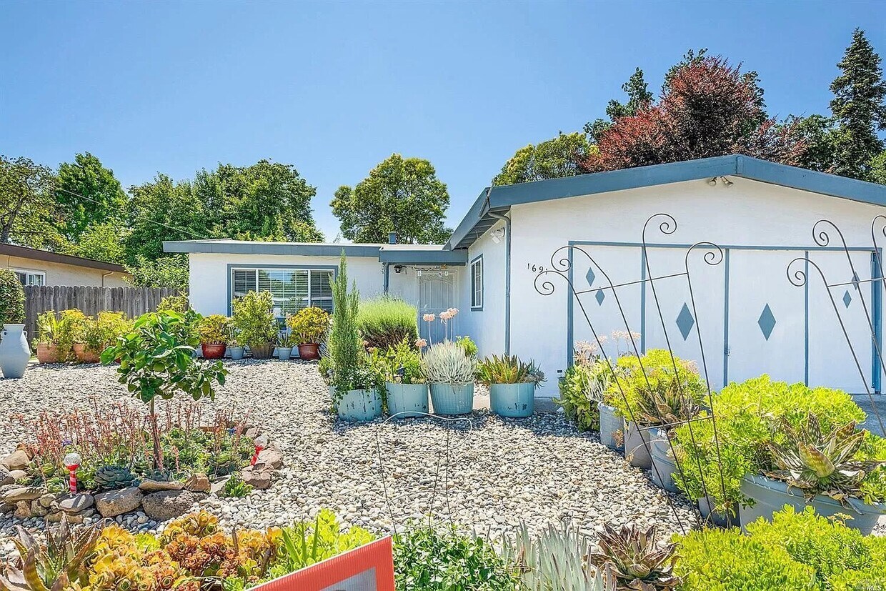 1691 Carol Dr, Napa, CA 94558 House Rental in Napa, CA