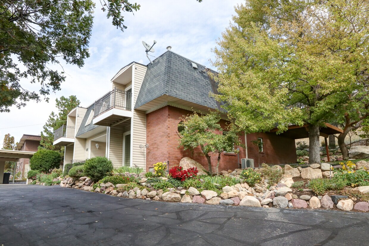 4724 S 3075 E, Holladay, UT 84117 Townhome Rentals in Holladay UT