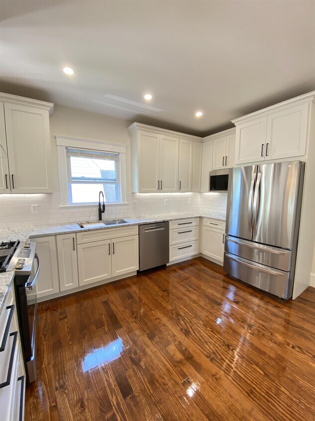Foto principal - 122 Winsor Ave