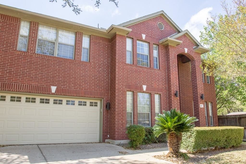 Primary Photo - 101 S Prize Oaks Dr