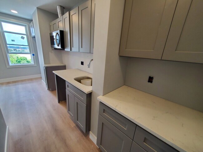 Foto del edificio - 31 Faywood Ave