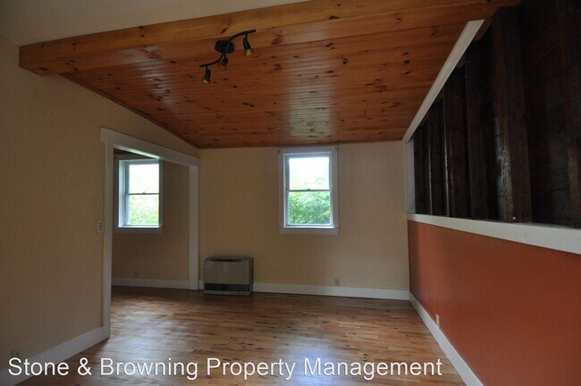 Building Photo - 18 Hubbard St