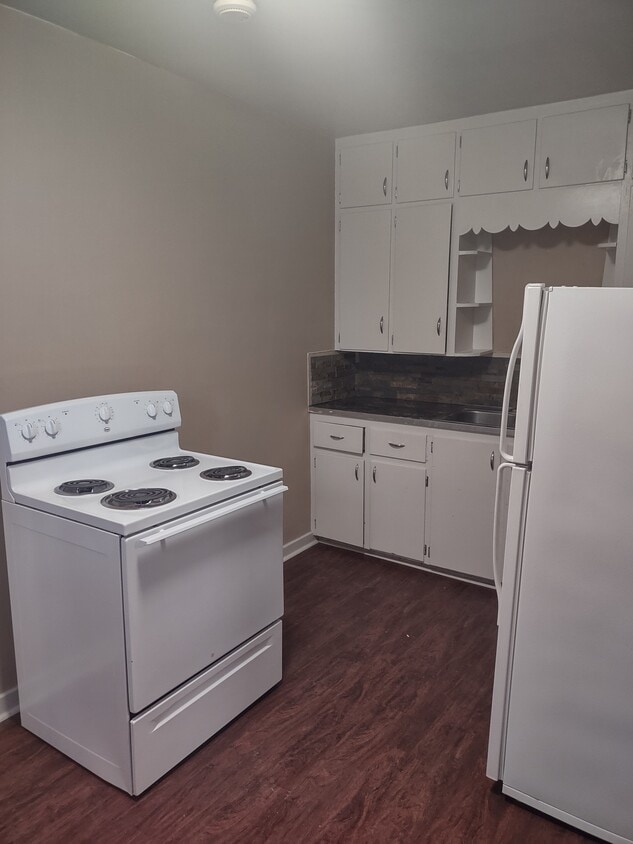Primary Photo - 1416 Forrest St