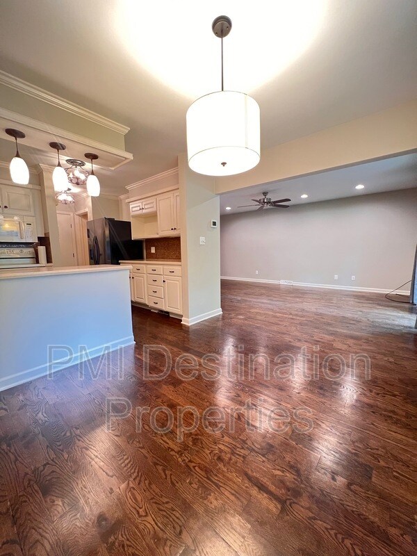 Foto del edificio - 10338 Ash St