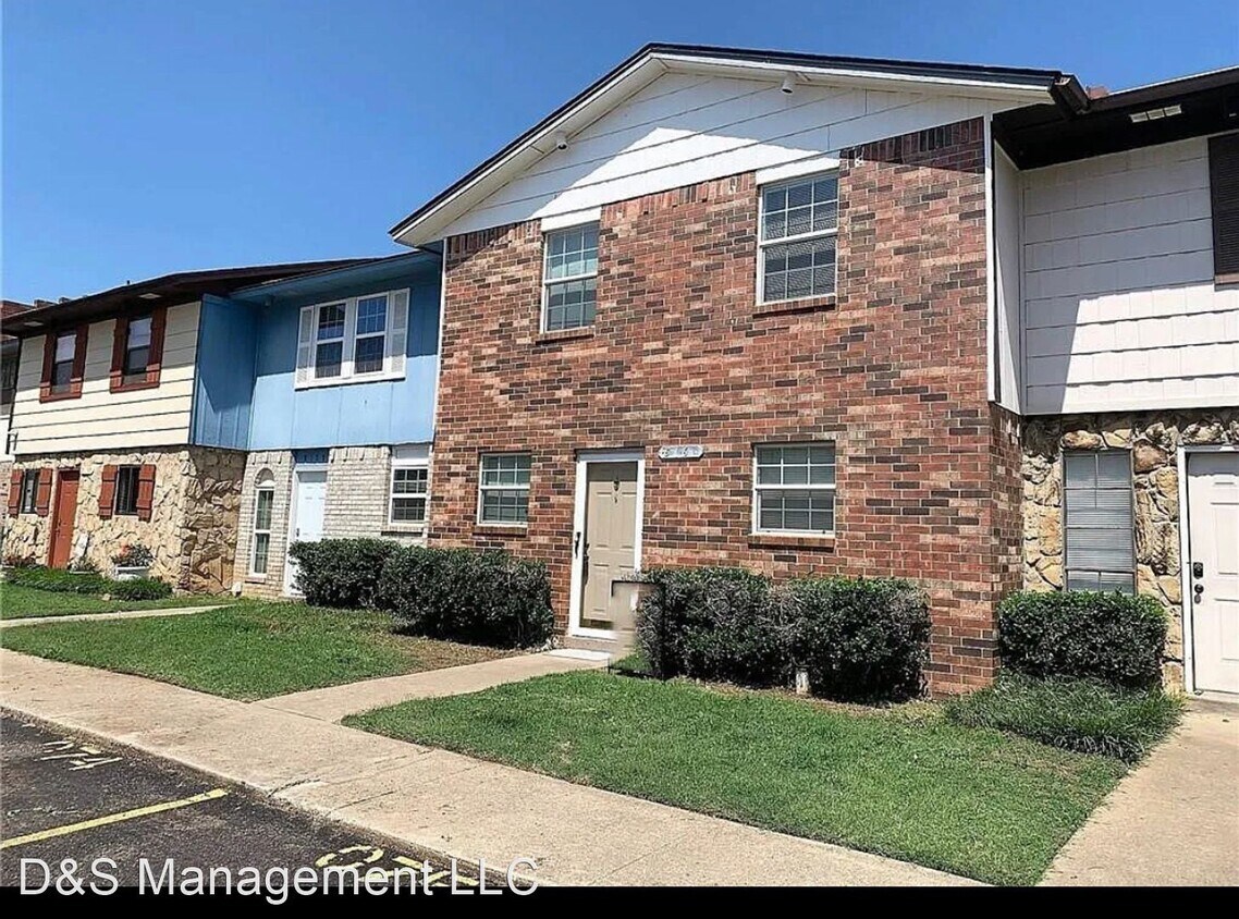 Foto principal - 3 br, 2.5 bath House - 8161 NW 23rd