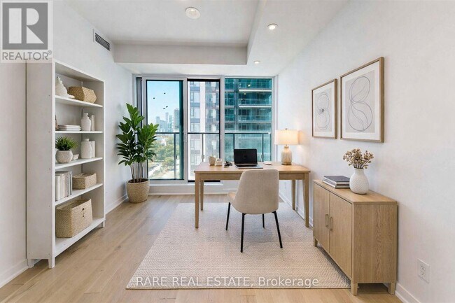 Photo du bâtiment - 1926 Lake Shore Blvd W