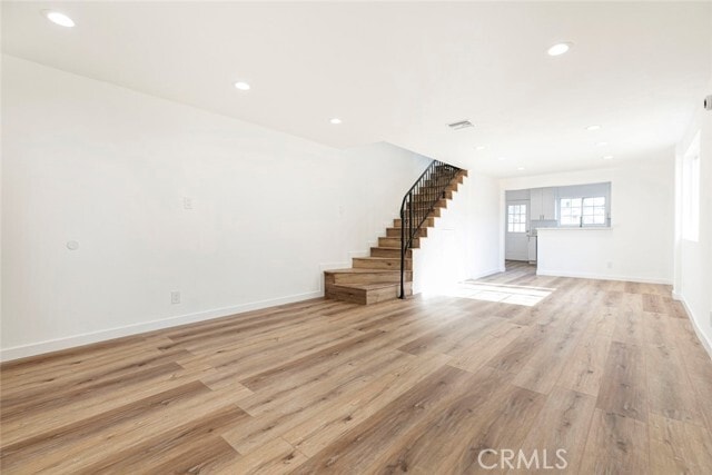 Building Photo - 4444 Prospect Ave