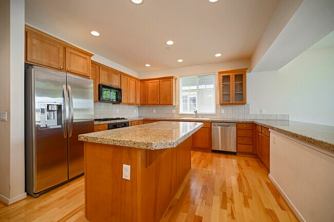 Foto del edificio - 1679 NE Juneberry St