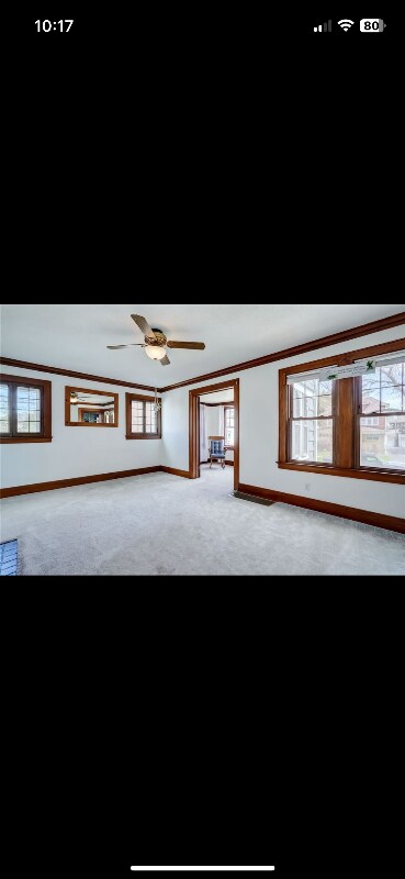 Foto del edificio - 477 Maplewood Ave