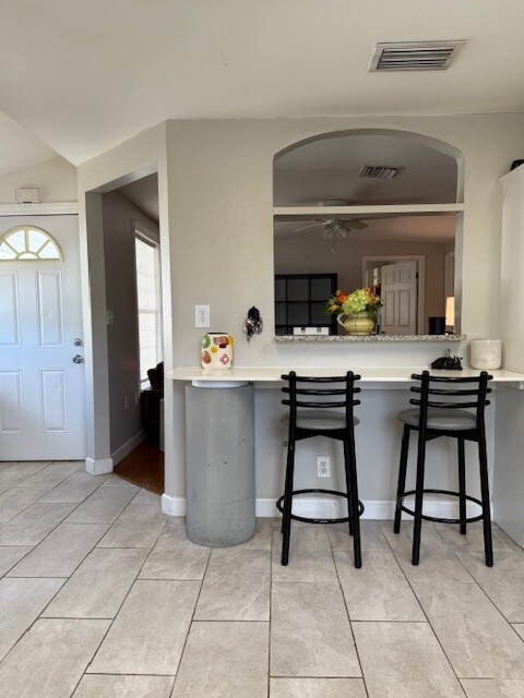 Cocina comedor en el piso superior - 3911 2nd Ave N