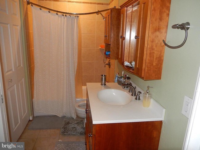 Building Photo - 1706 Wilcox Ln