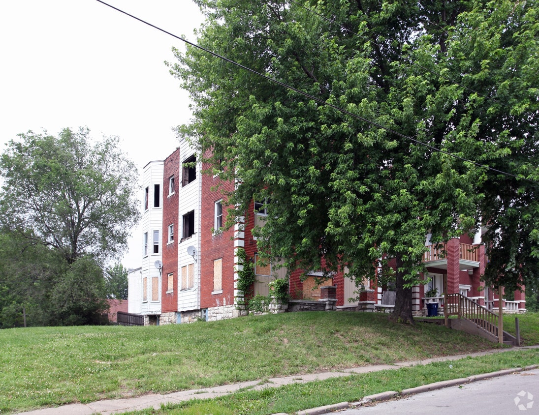 Building Photo - 1414-1416 E 30th St
