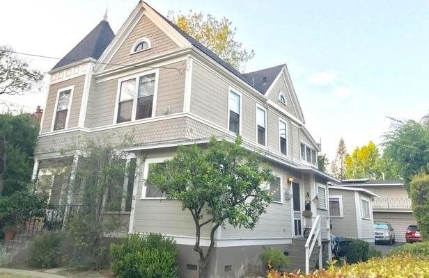 Primary Photo - 1416-1418 Bath St