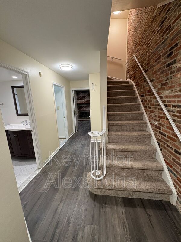 Foto del edificio - 2134 Langston Blvd.
