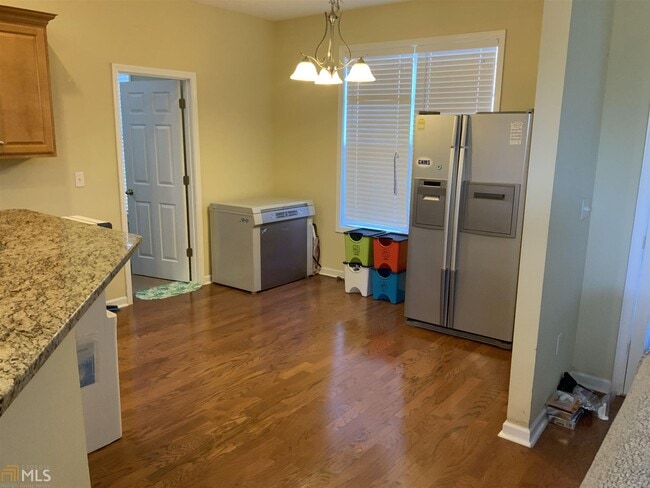 Building Photo - 503 Creekside Dr