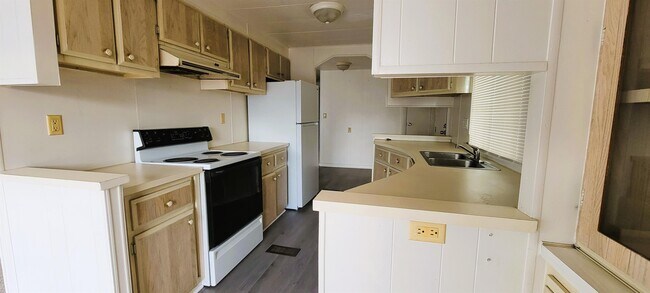 Building Photo - 160 Caloosa Lake Cir N