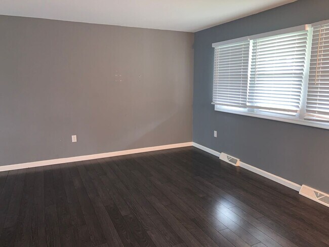 Building Photo - COMING SOON! Beautiful 4 Bedroom Home in M...