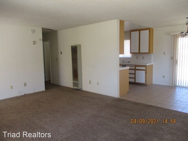 Building Photo - 2 br, 2 bath House - 6353 Desert Queen Ave