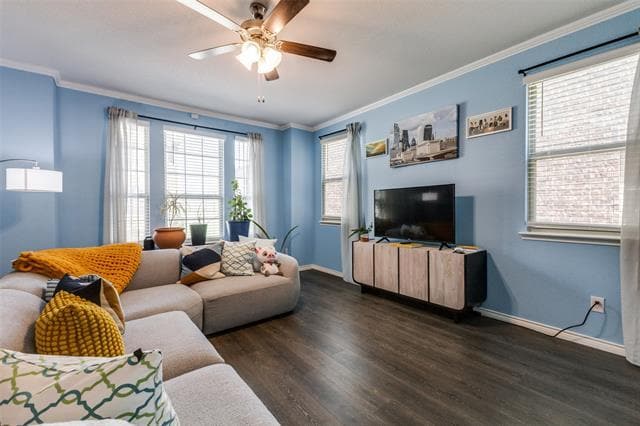 Foto del edificio - 2124 Steer Creek Pl