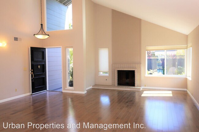 Building Photo - 4 br, 2 bath House - 591 Marlin Court