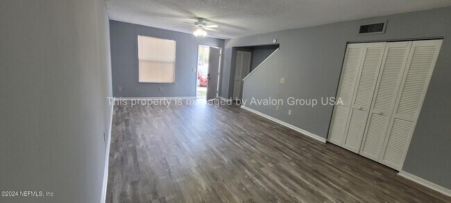 Foto del edificio - 8377 Homeport Ct