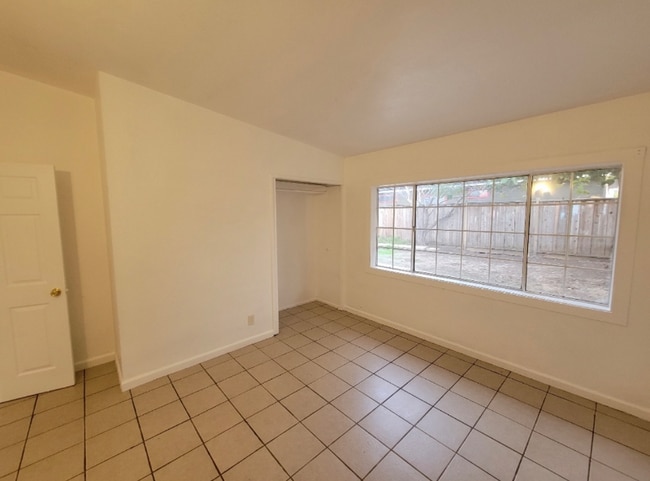 Foto del edificio - 2864 Fordham St