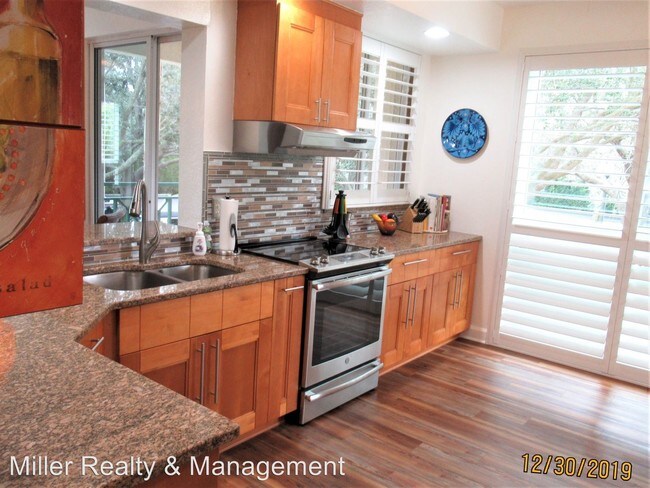 Building Photo - 2 br, 2 bath House - 4801 Osprey Dr., S #110