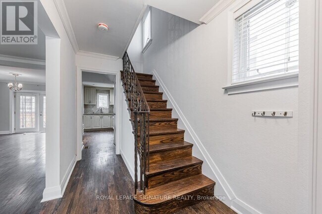 Photo du bâtiment - 150 Davisville Ave