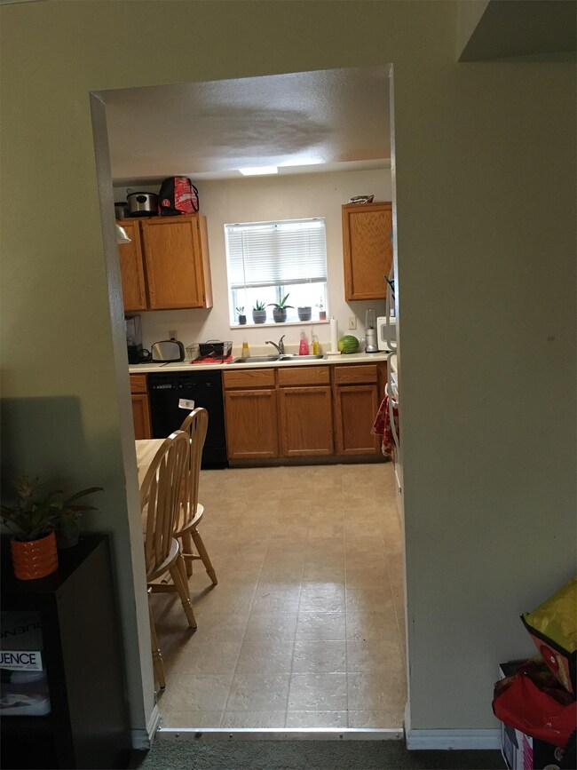 Building Photo - 642 N 200 E