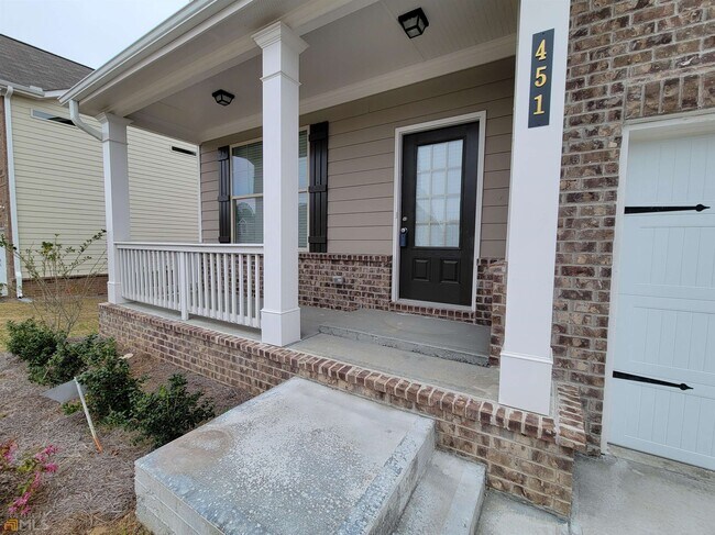 Building Photo - 451 Hinton Farm Way