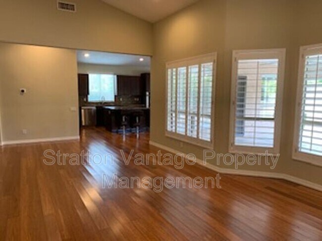 Foto del edificio - 5936 E Woodridge Dr
