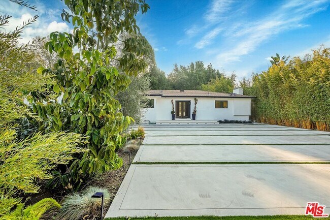 Foto del edificio - 11364 Sunset Blvd