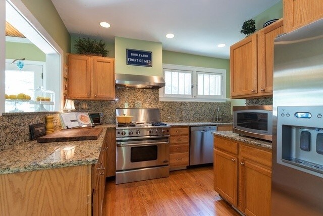 Building Photo - 2323 Cowper Ave