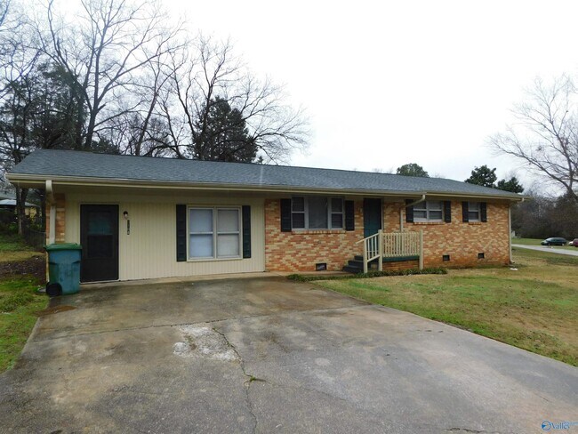 Building Photo - 3104 Cumbres Cir NW
