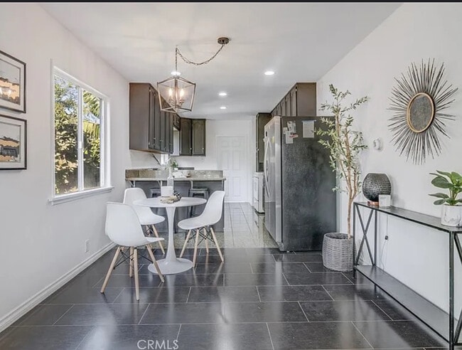Foto del edificio - 7190 Eastondale Ave