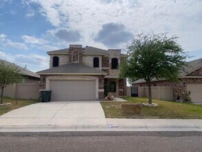 Building Photo - 413 Windmill Palm Dr