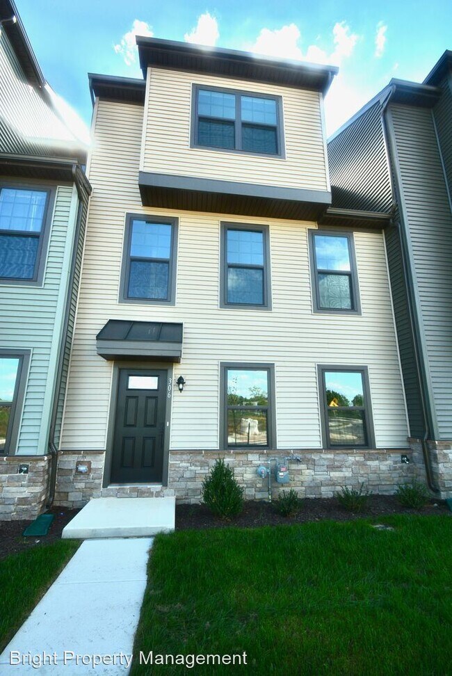 Foto del edificio - 4 br, 3.5 bath House - 306 E. Green St