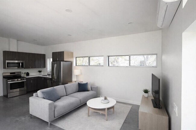 Foto del edificio - 1155 Perry Rd